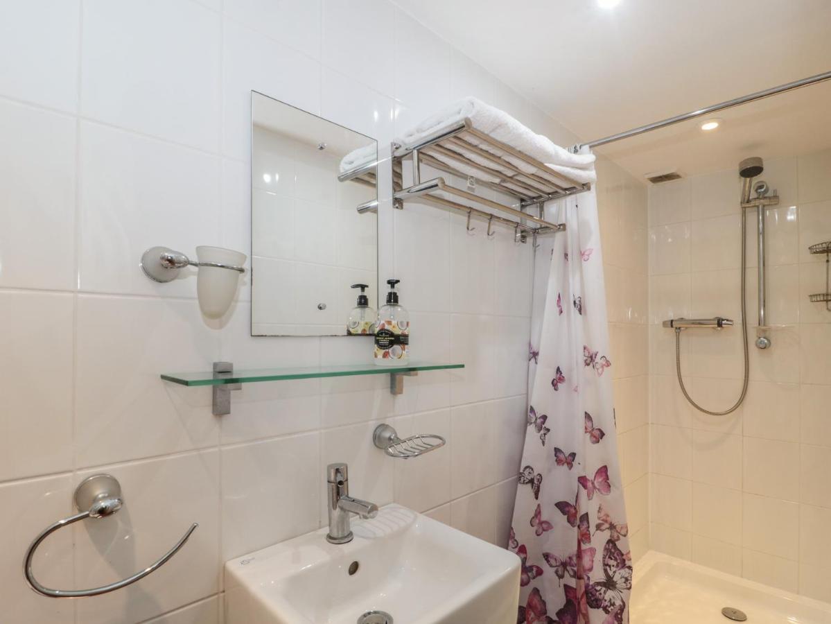 The Coach House Villa Somerton  Bagian luar foto